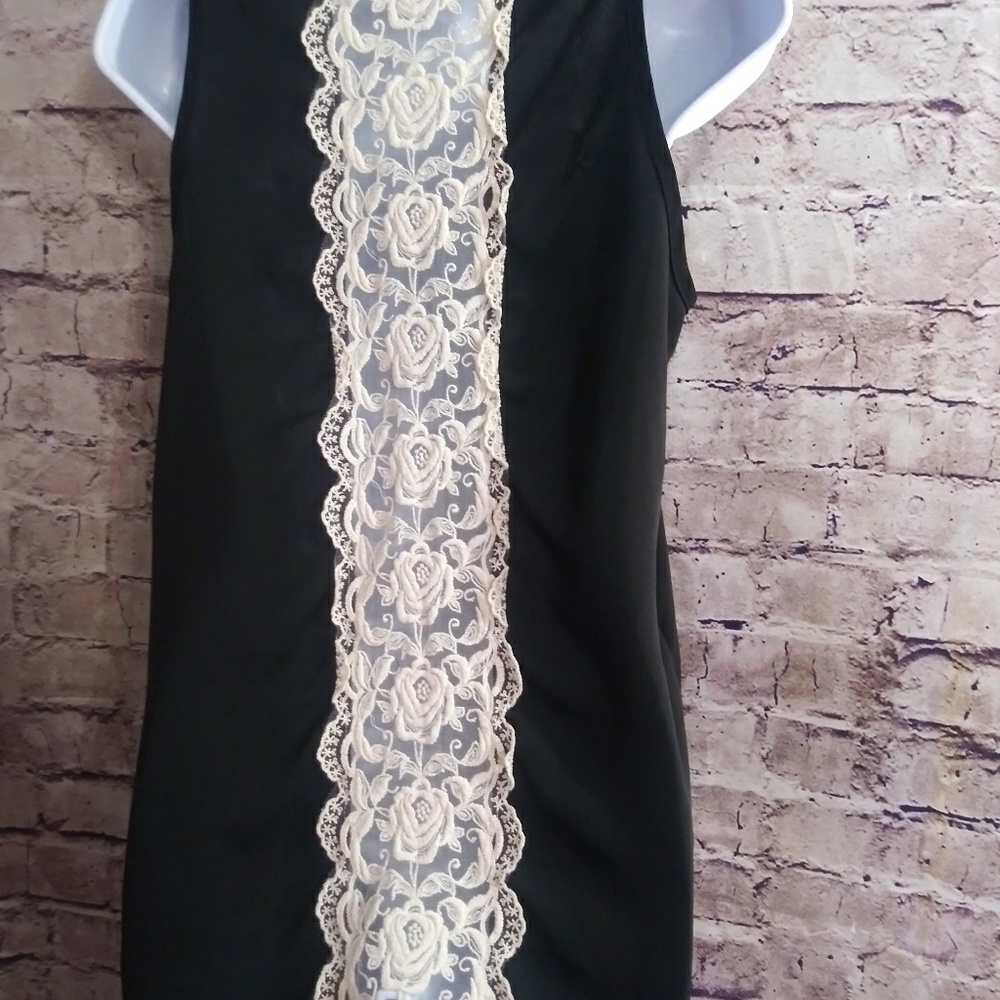 Amber blue black tank top